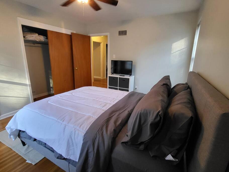 Simple 3 Bedroom U Of Area Holiday home Memphis