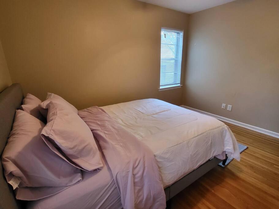 Simple 3 Bedroom U Of Area *